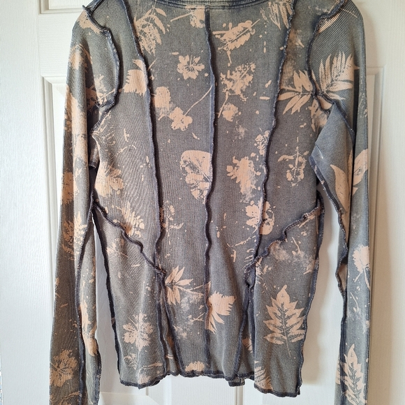 Free People We the Free Grey L/S Top - Picture 3 of 3